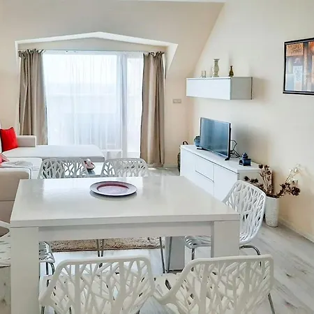 Beachfront Panoramic Flat @ South Bay Apartament *