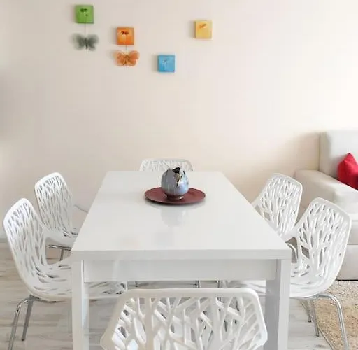 公寓 Beachfront Panoramic Flat @ South Bay 瓦爾納